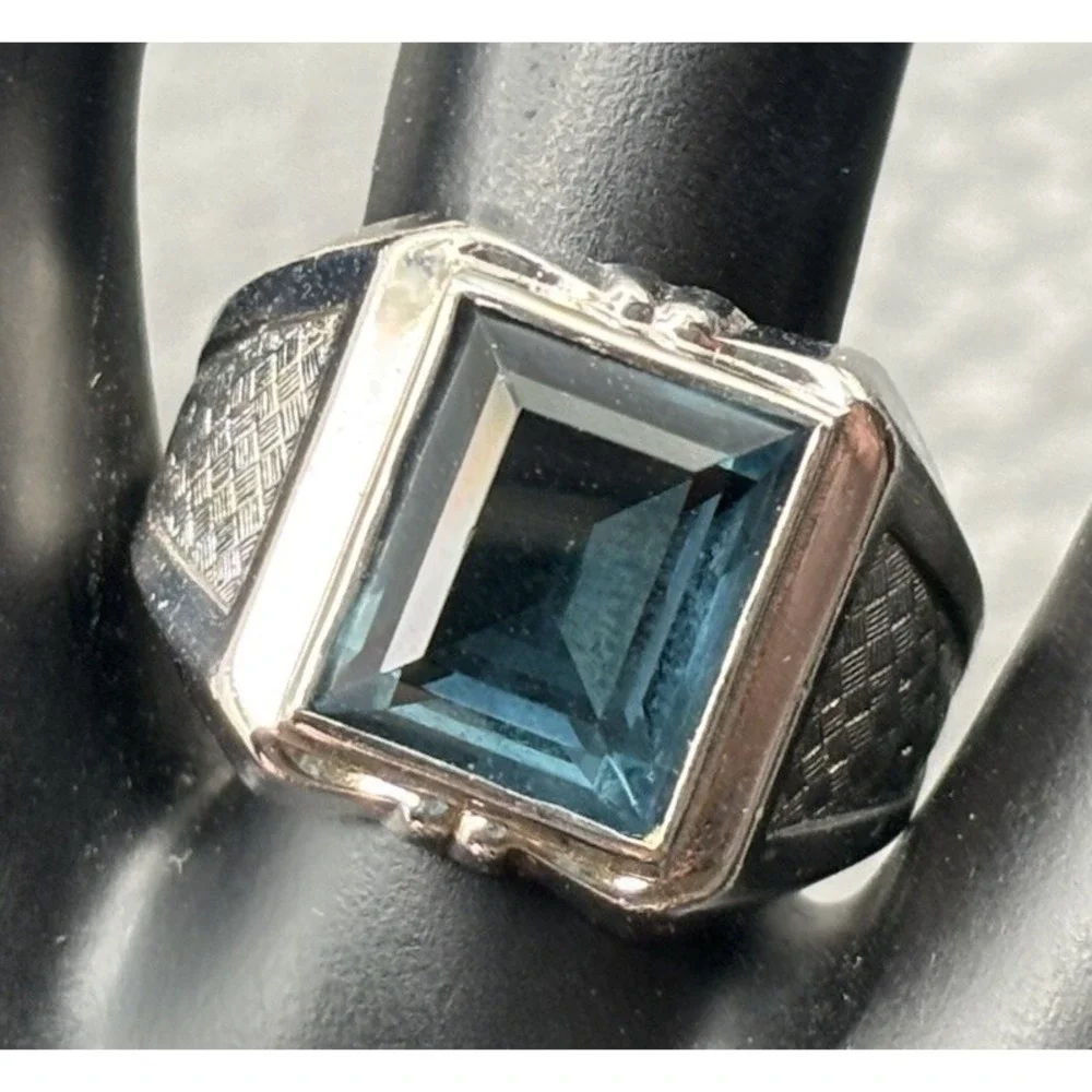 Vintage Men's 18K HGE White Gold Electroplate Blue Glass Signet Ring Size 11.5